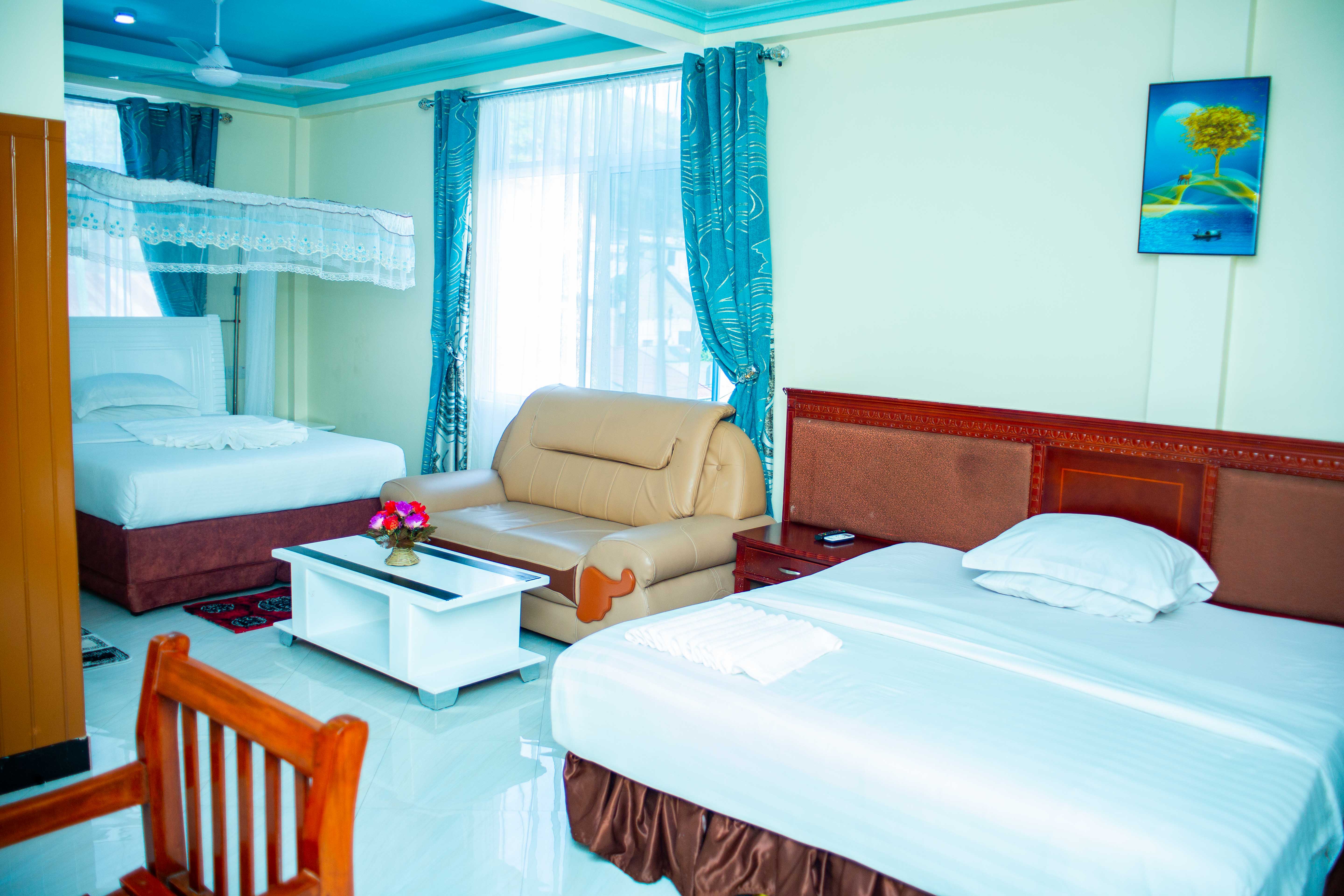 Deluxe Twin Beds